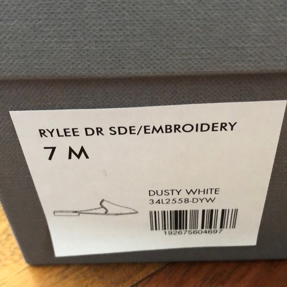 Aquatalia Rylee suede embroidery Italian flat mule - Picture 8 of 10